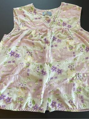 Vintage Moon Dance Lavender Floral Button-Front Sleeveless Casual Top
